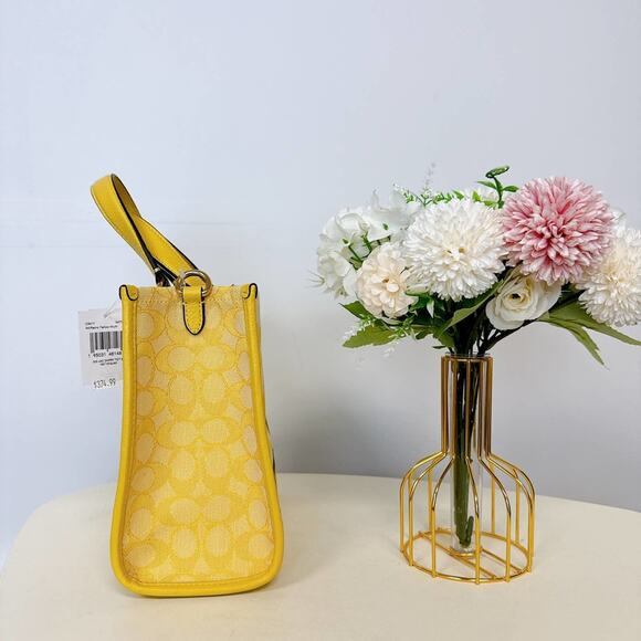 Coach C8417 Dempsey Tote 22 In Signature Jacquard In Gold/Retro Yellow Multi - Picture 4 of 10